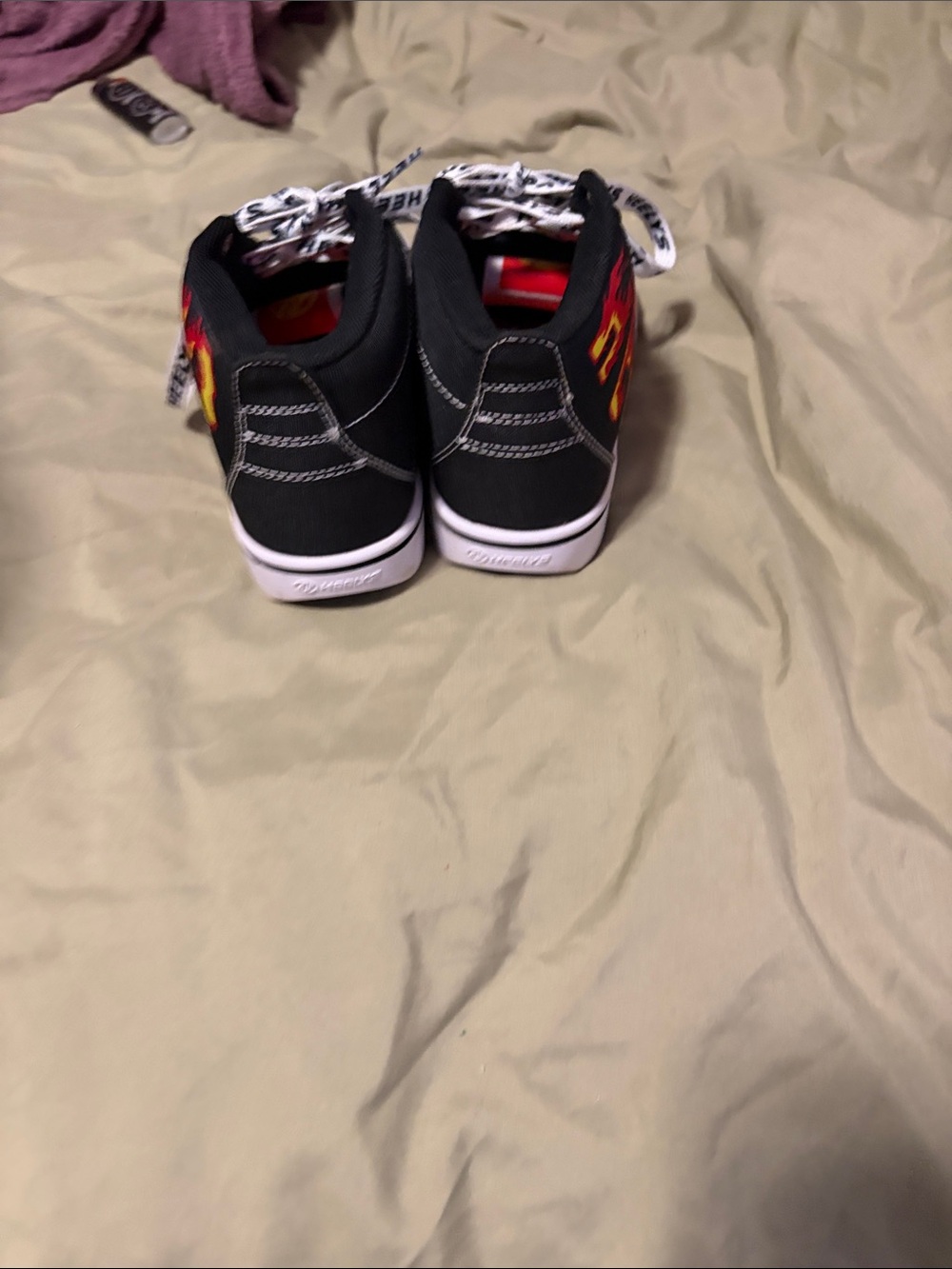 Heelys Men's Black Sneakers with White Logo Laces and Red Insoles - Picture 4 of 6